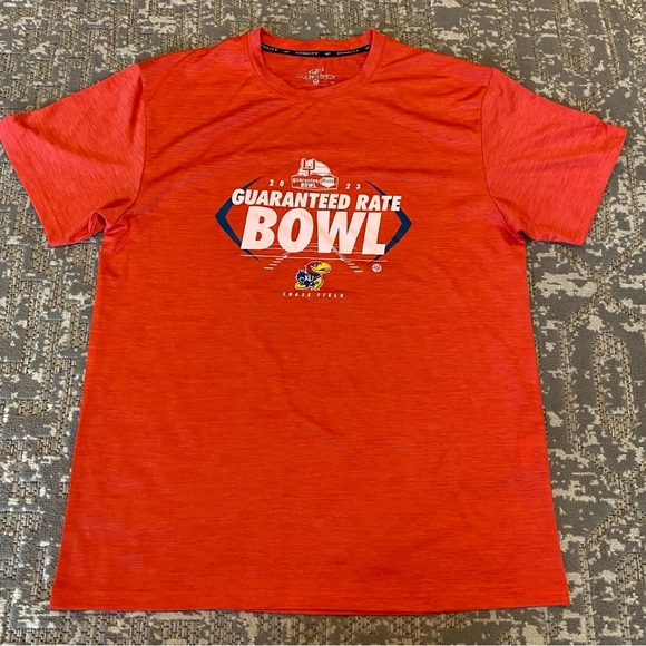 Kansas Jayhawks 2023 Guaranteed Rate Bowl T-Shirt Size Medium Color Red - Picture 1 of 4